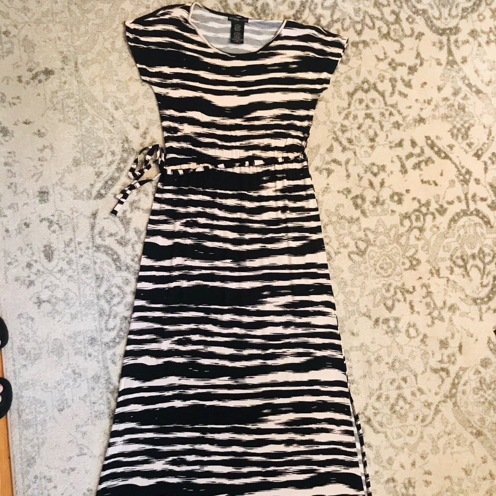 Design History black & tan maxi dress! Size S